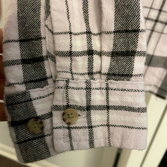 Volcom Women's Plaid to Meet U Long Sleeve Flannel Shirt. - Picture 5 of 6